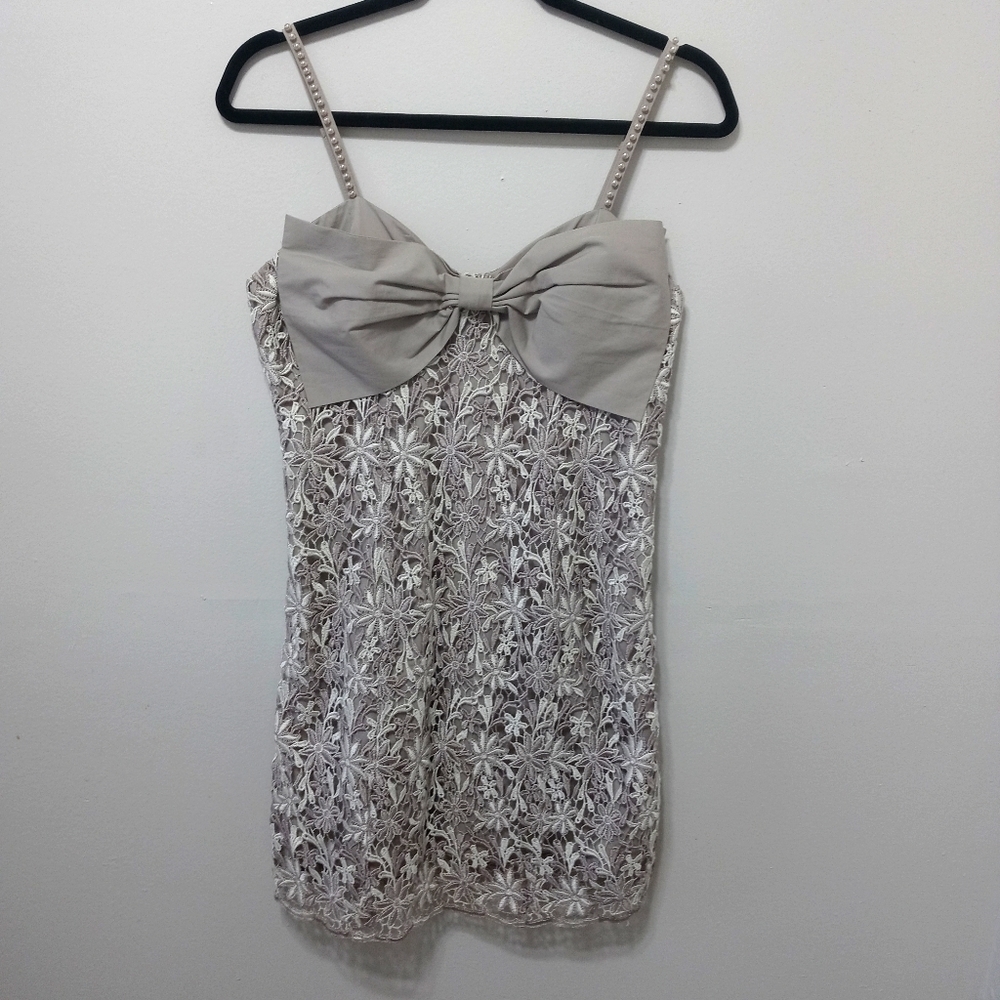Twelve by Twelve Los Angeles Lace Dress Size Medium